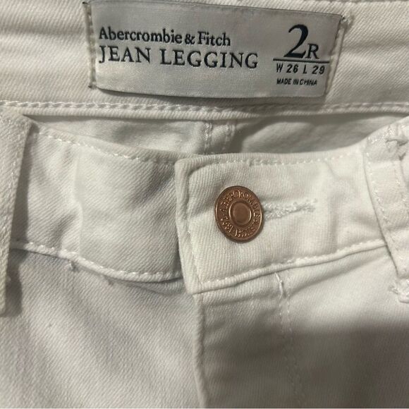 Abercrombie & Fitch White Jean Legging in White - Picture 6 of 7